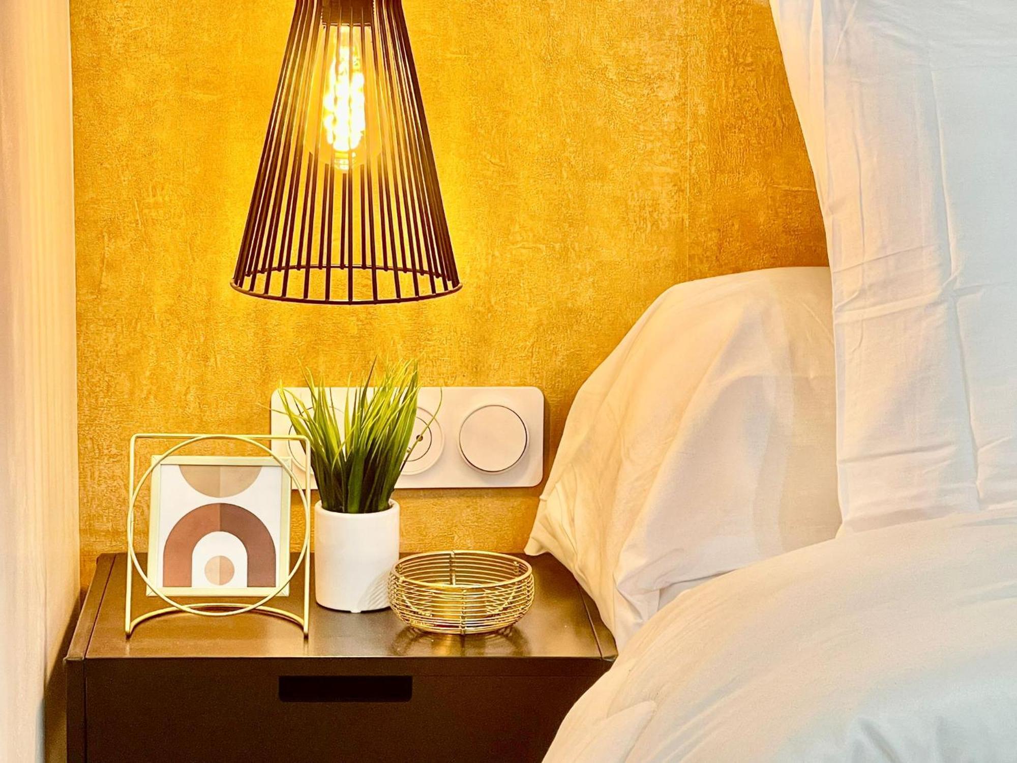 Appartamento Chic Oasis In Rouen Esterno foto
